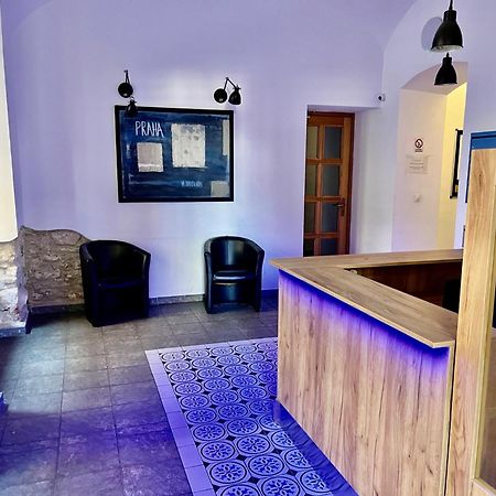 New City Centre Garden Apartment - Central Location براغ المظهر الخارجي الصورة
