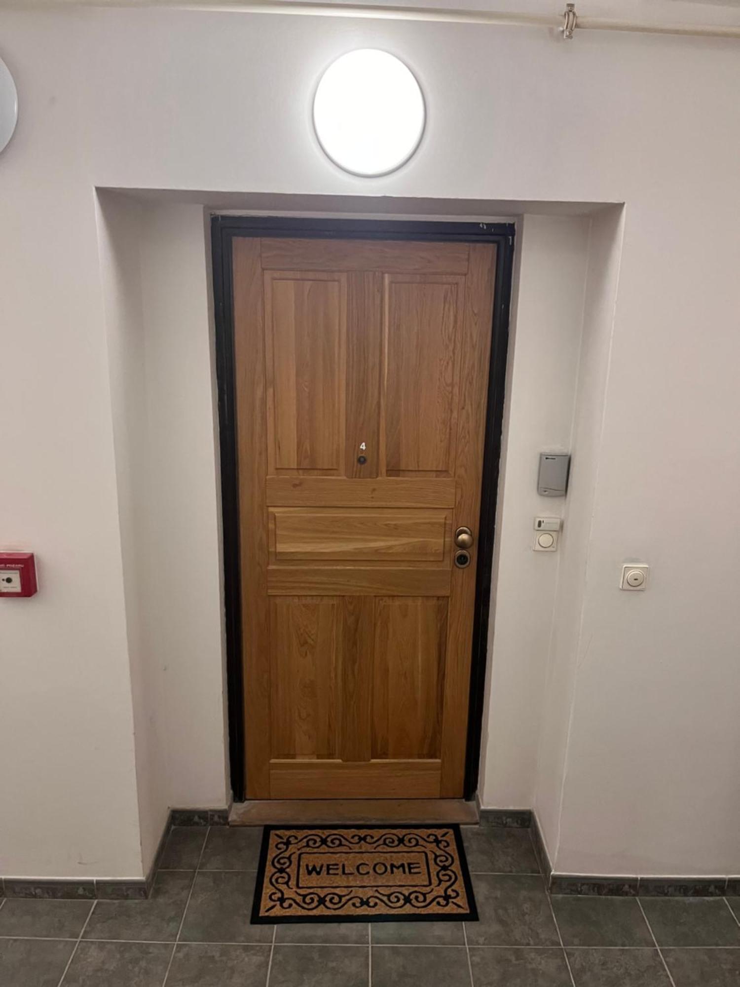 New City Centre Garden Apartment - Central Location براغ المظهر الخارجي الصورة