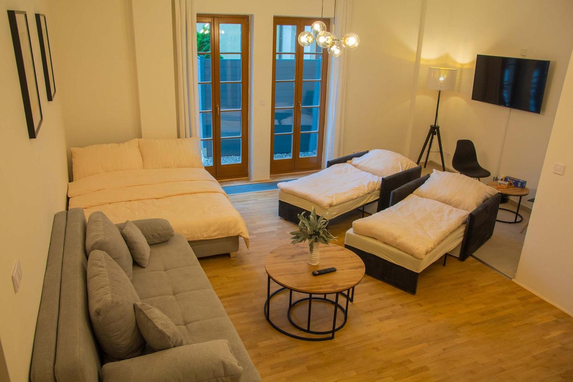 New City Centre Garden Apartment - Central Location براغ المظهر الخارجي الصورة
