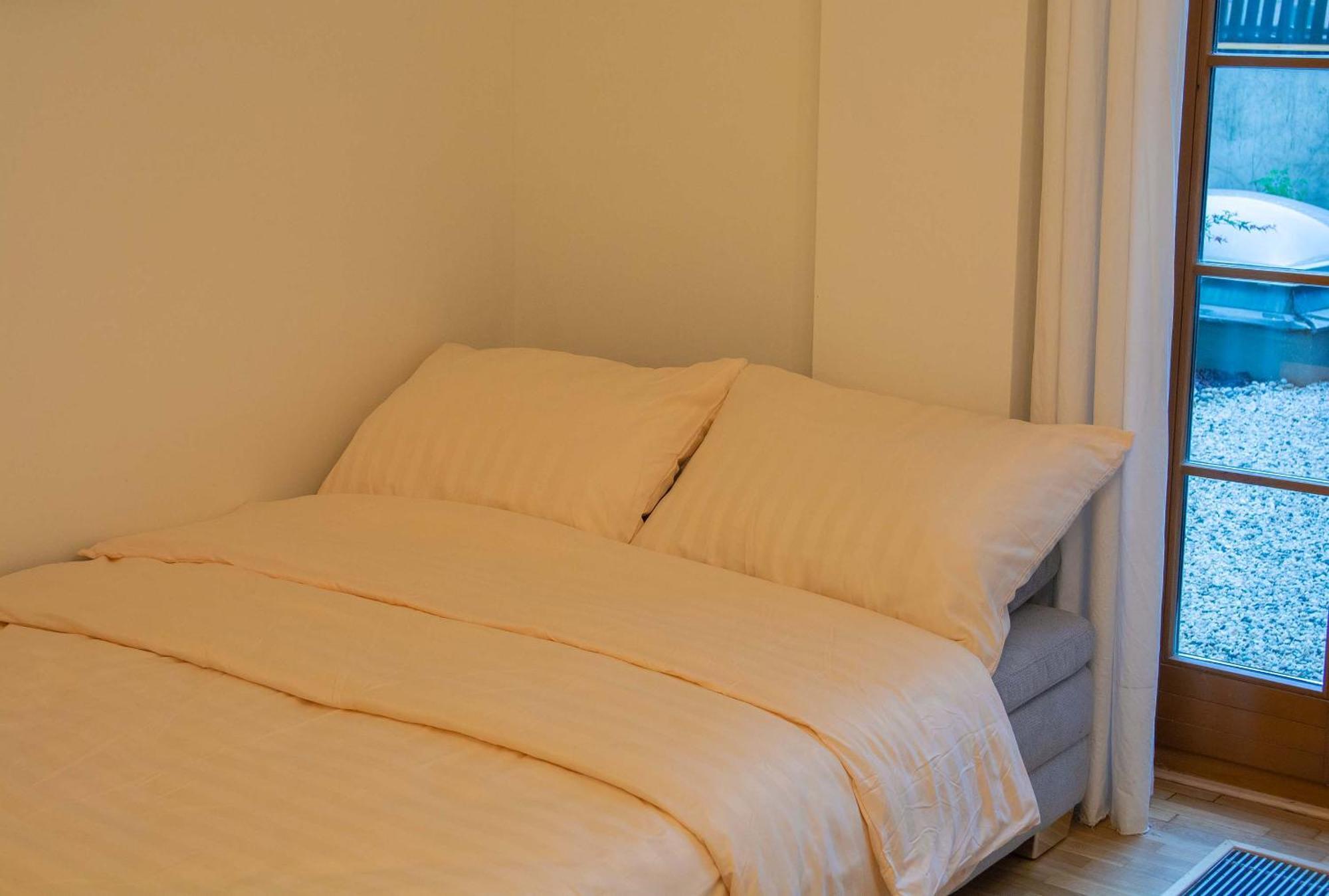 New City Centre Garden Apartment - Central Location براغ المظهر الخارجي الصورة