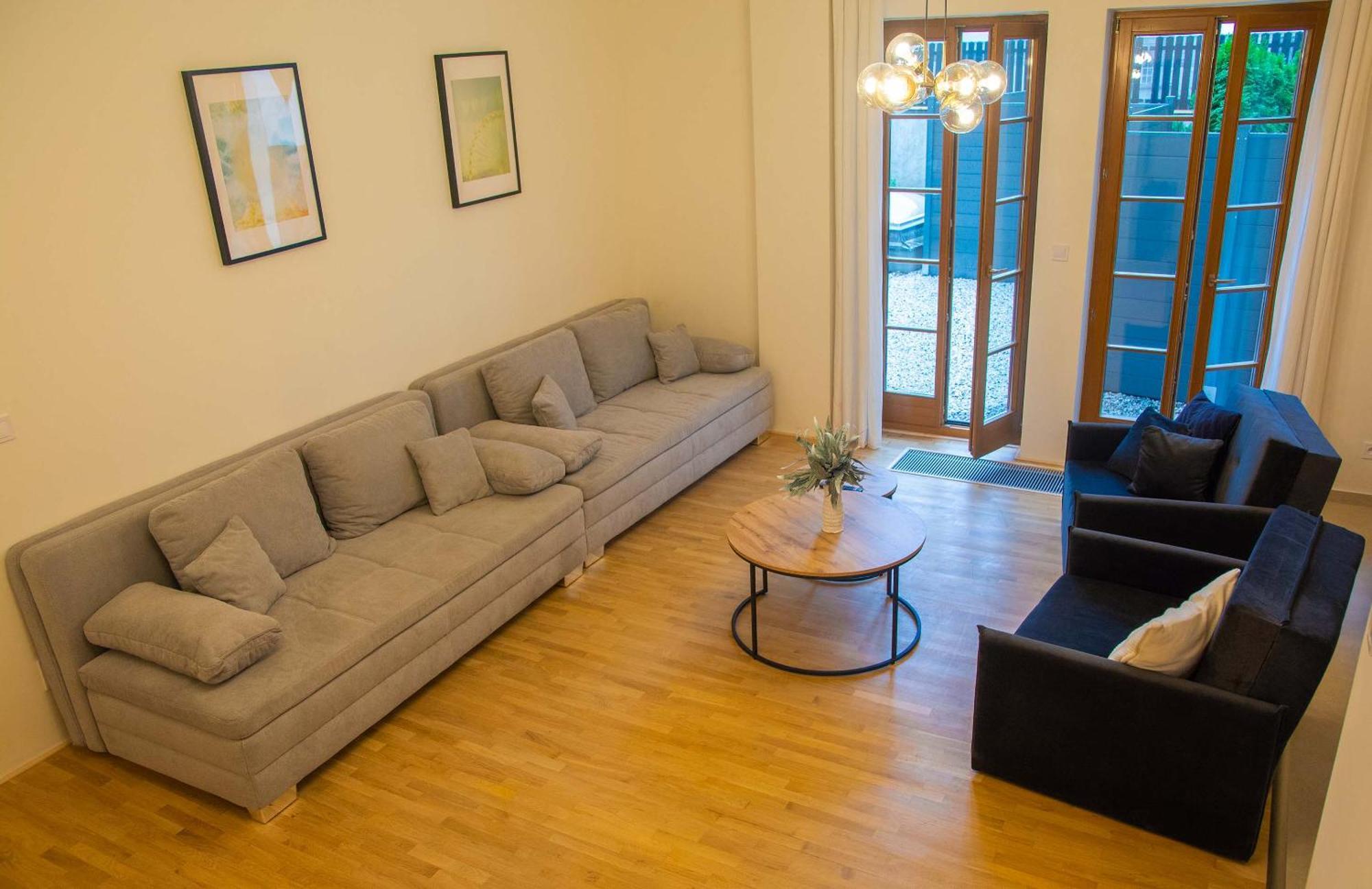 New City Centre Garden Apartment - Central Location براغ المظهر الخارجي الصورة