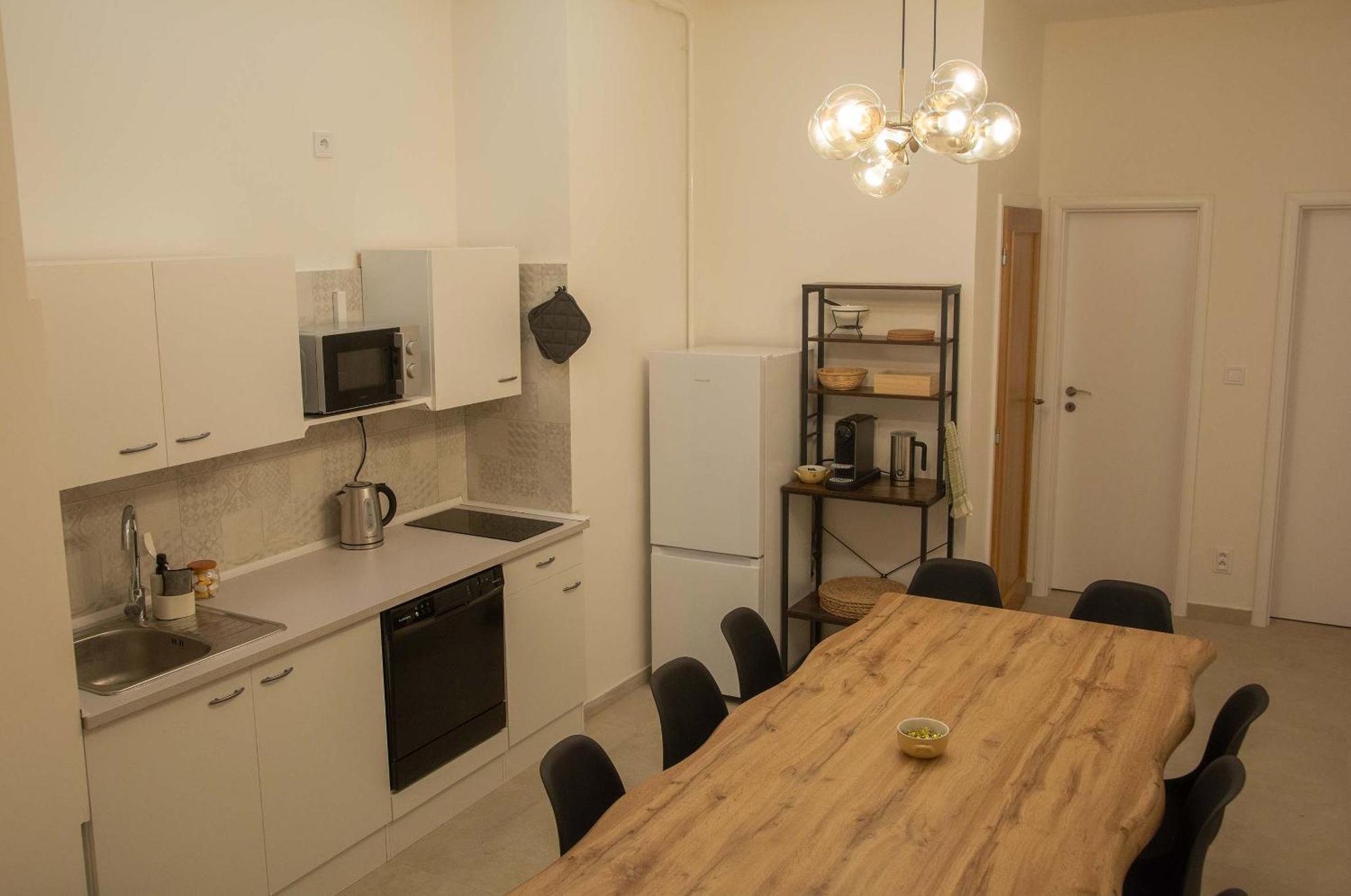 New City Centre Garden Apartment - Central Location براغ المظهر الخارجي الصورة